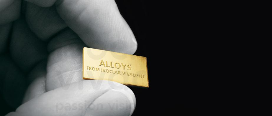 Leo Semi-precious Porcelain Alloy